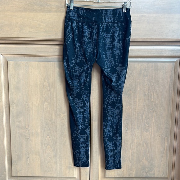 Yale University Under Armour shadow abstract graphic printed full length legging - Picture 6 of 7